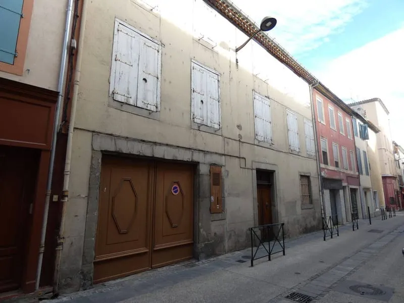 Immeuble 555 m² - Photo 1