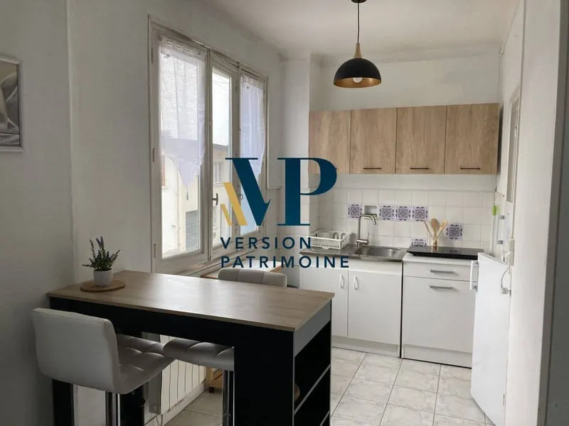 Immeuble 155 m² - Photo 1