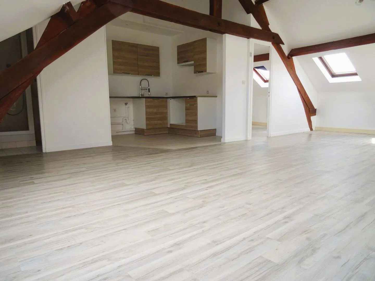 Immeuble 195 m² - Photo 1