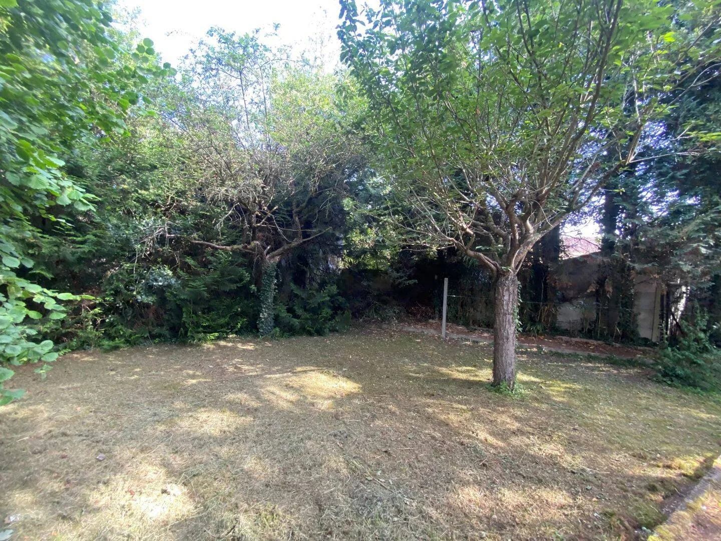 Immeuble 420 m² - Photo 1