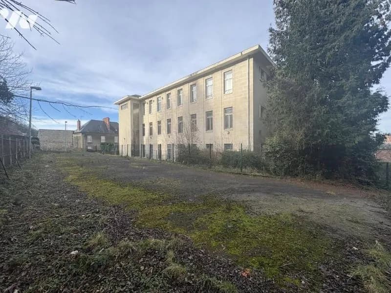 Immeuble 1900 m² - Photo 1