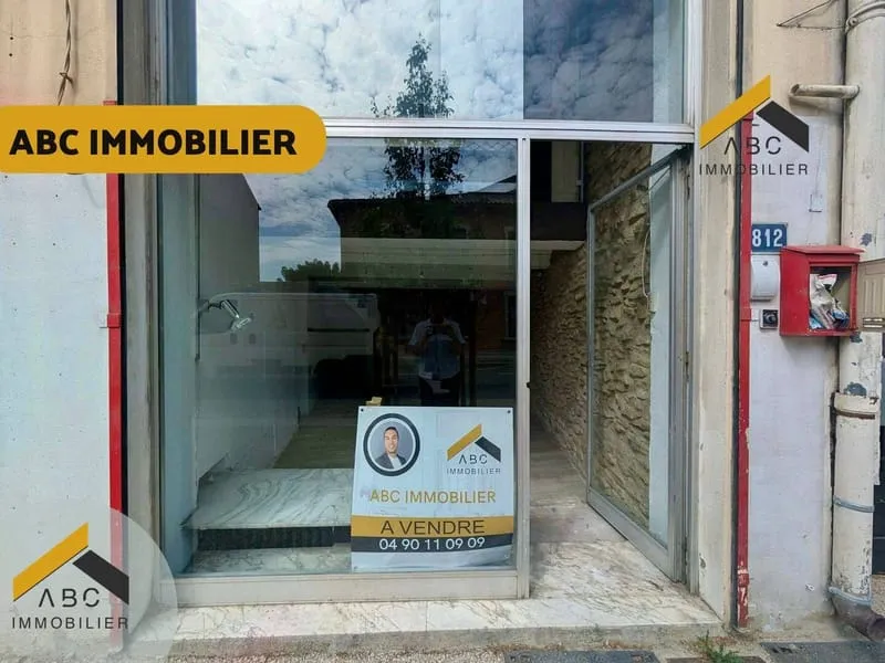 Immeuble 80 m² - Photo 1