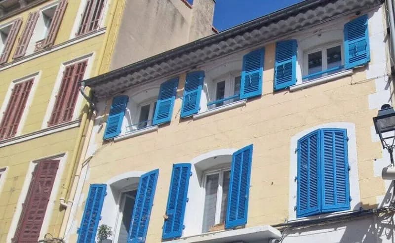 Immeuble 180 m² - Photo 1