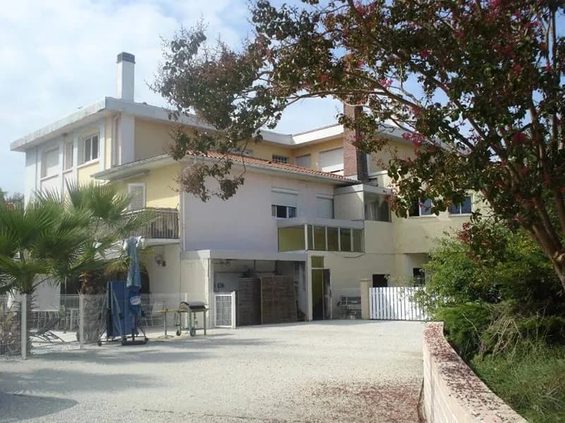 Immeuble 760 m² - Photo 1
