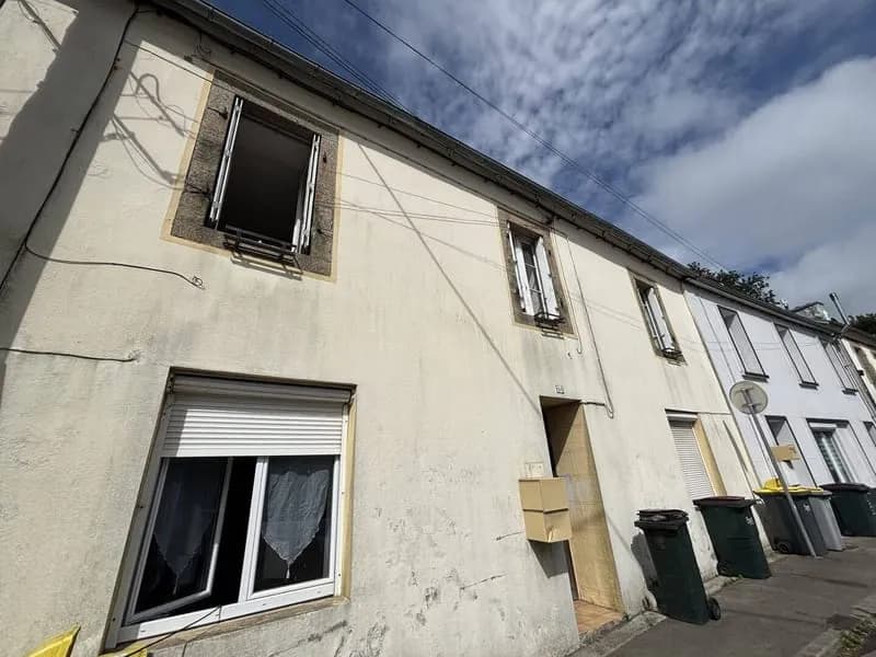 Immeuble 100 m² - Photo 1