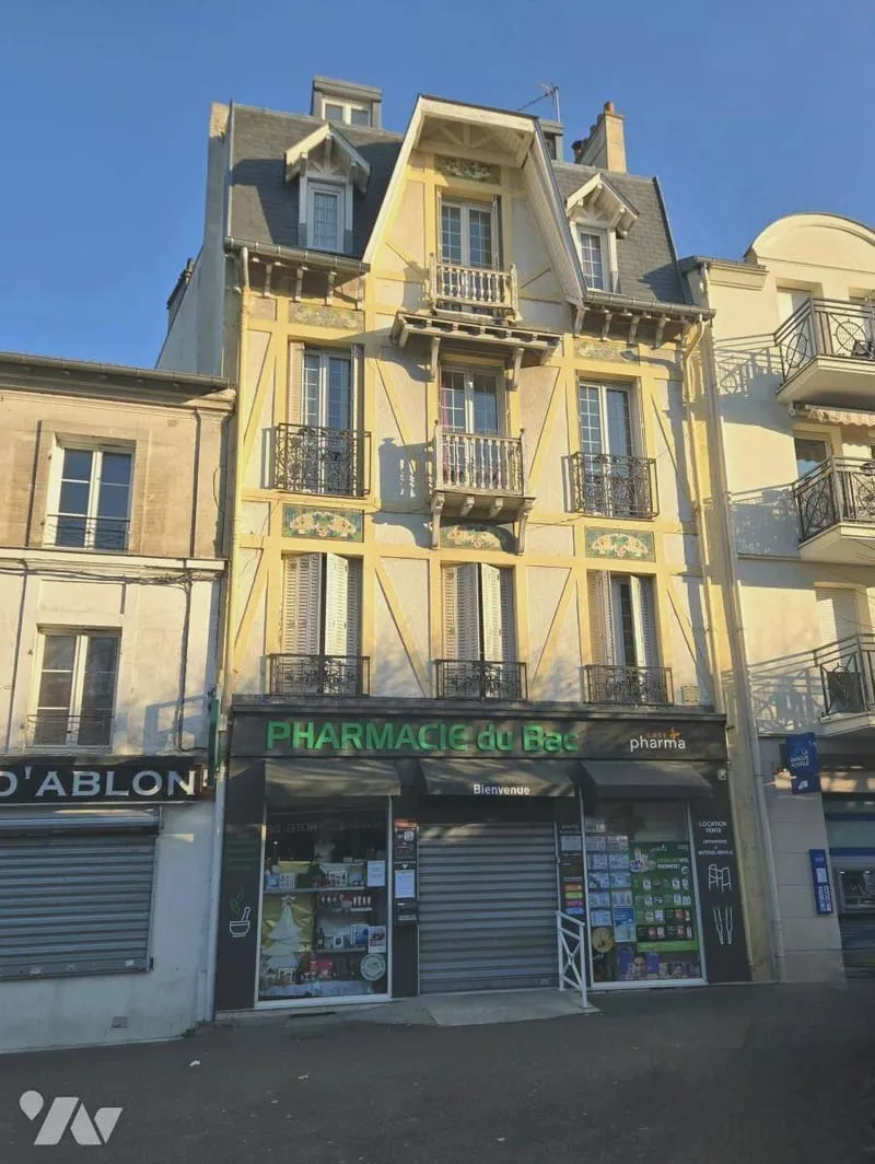 Immeuble 210 m² - Photo 1
