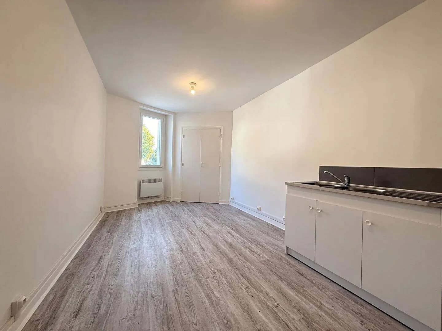 Immeuble 348 m² - Photo 1