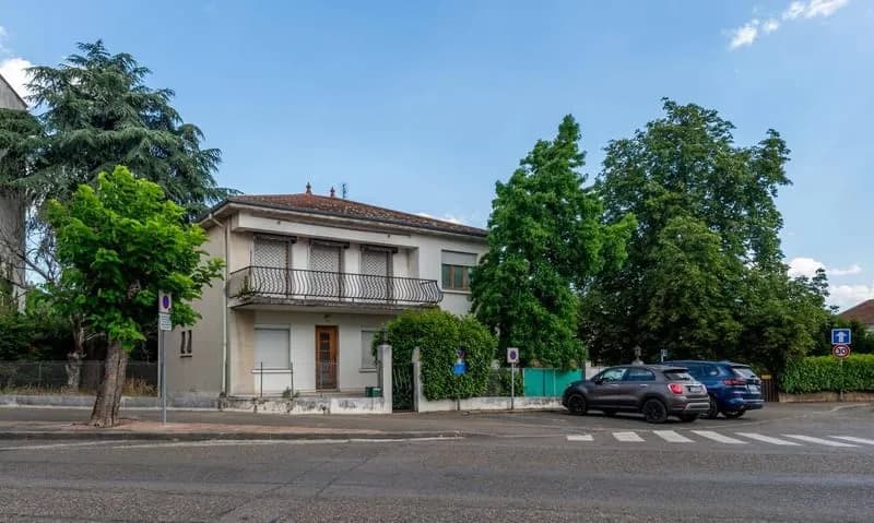 Immeuble 243 m² - Photo 1