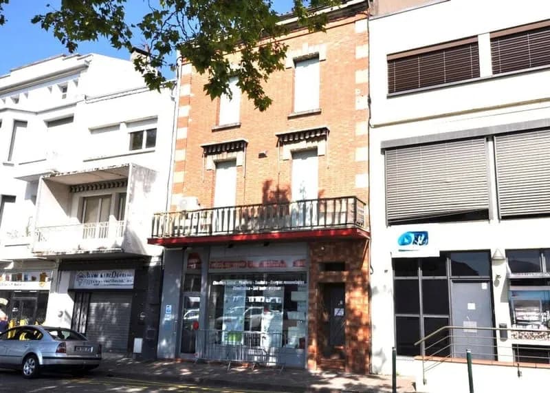 Immeuble 8 pièces 300 m² - Photo 1