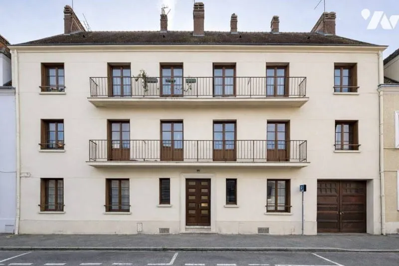 Immeuble 300 m² - Photo 1