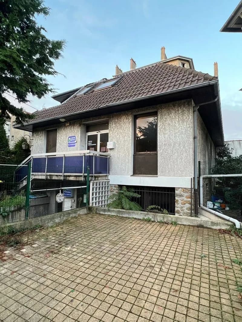 Immeuble de rapport 305 m² - Photo 1