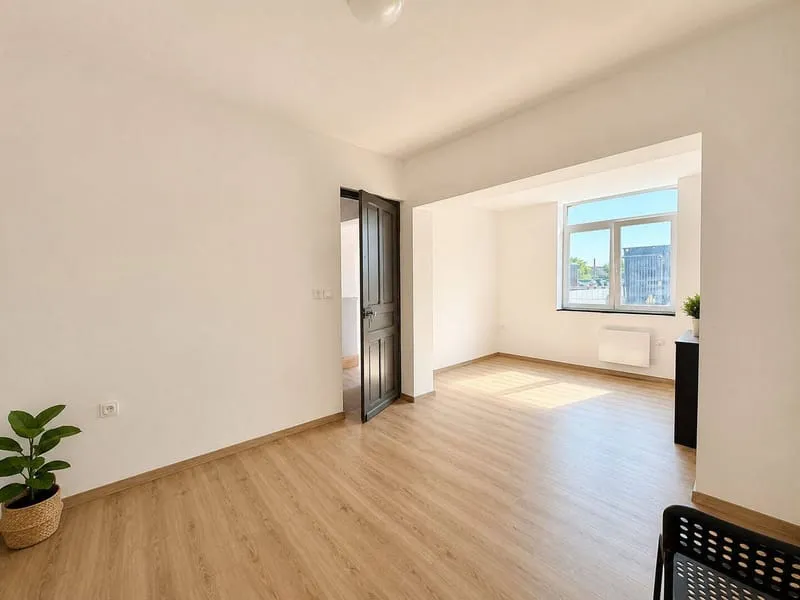 Immeuble 100 m² - Photo 1