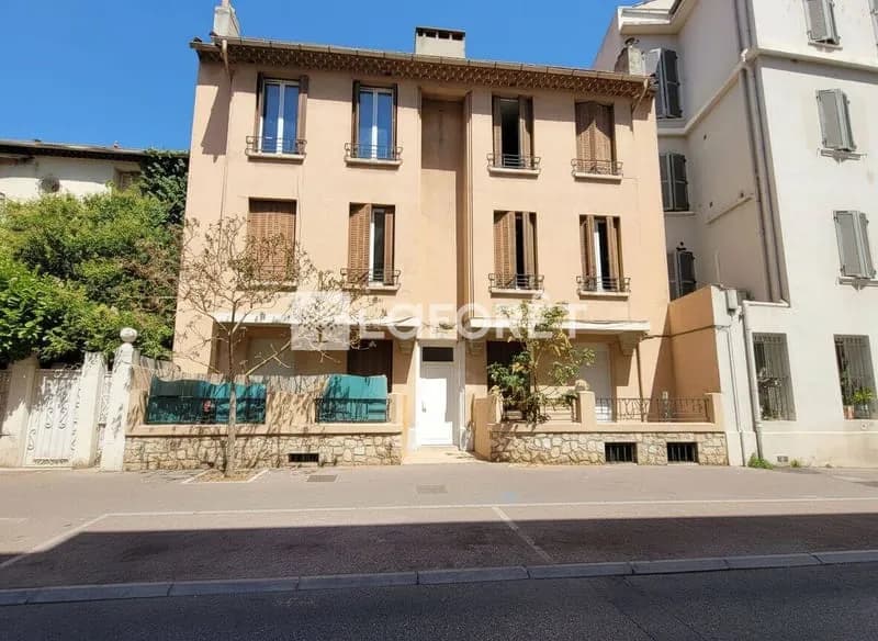 Immeuble 167 m² - Photo 1