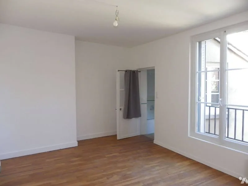 Immeuble 200 m² - Photo 1