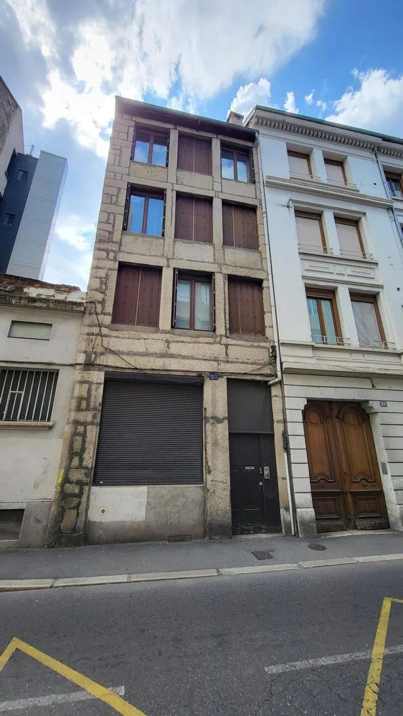 Immeuble 93 m² - Photo 1
