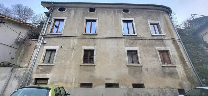 Immeuble 180 m² - Photo 1