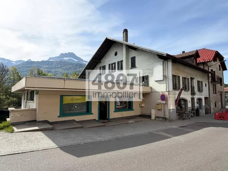 Immeuble 400 m² - Photo 1