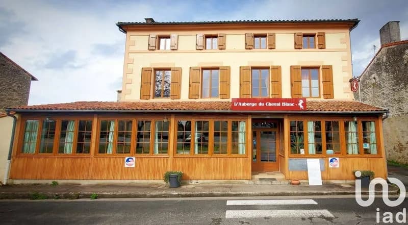 Immeuble 456 m² - Photo 1