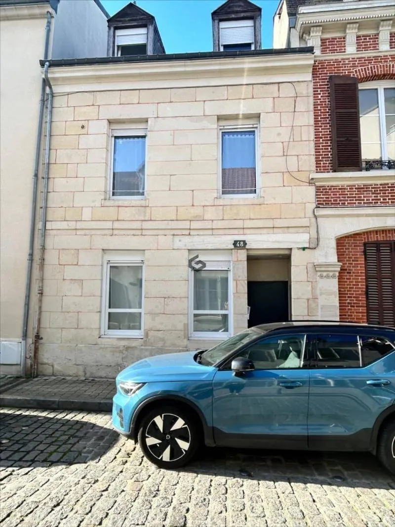 Immeuble 100 m² - Photo 1