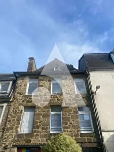 Immeuble À vendre 10 pièces | 250 m 2 - Photo 1