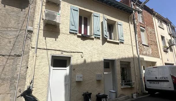 Immeuble 95 m² - Photo 1