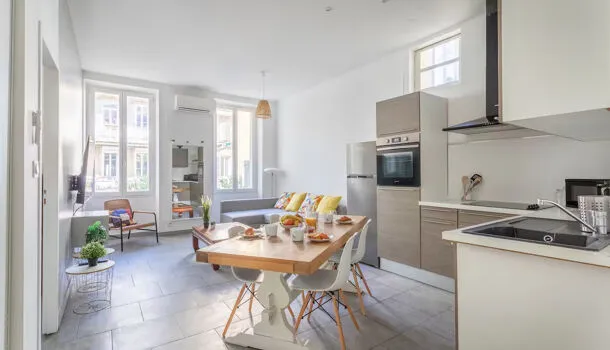 Immeuble 220 m² - Photo 1