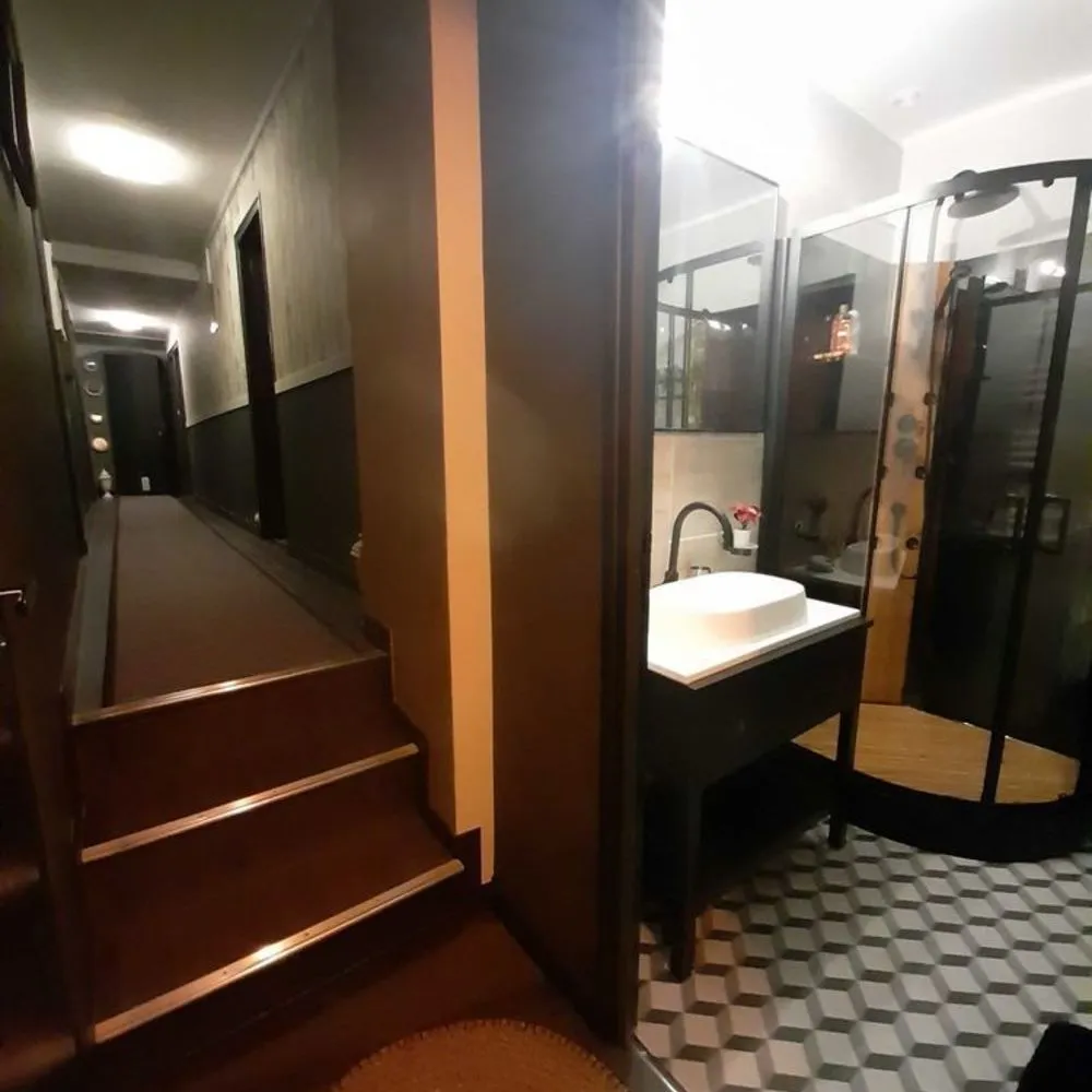 grosse maison plus trois appartements plus gîte touristique - Photo 1
