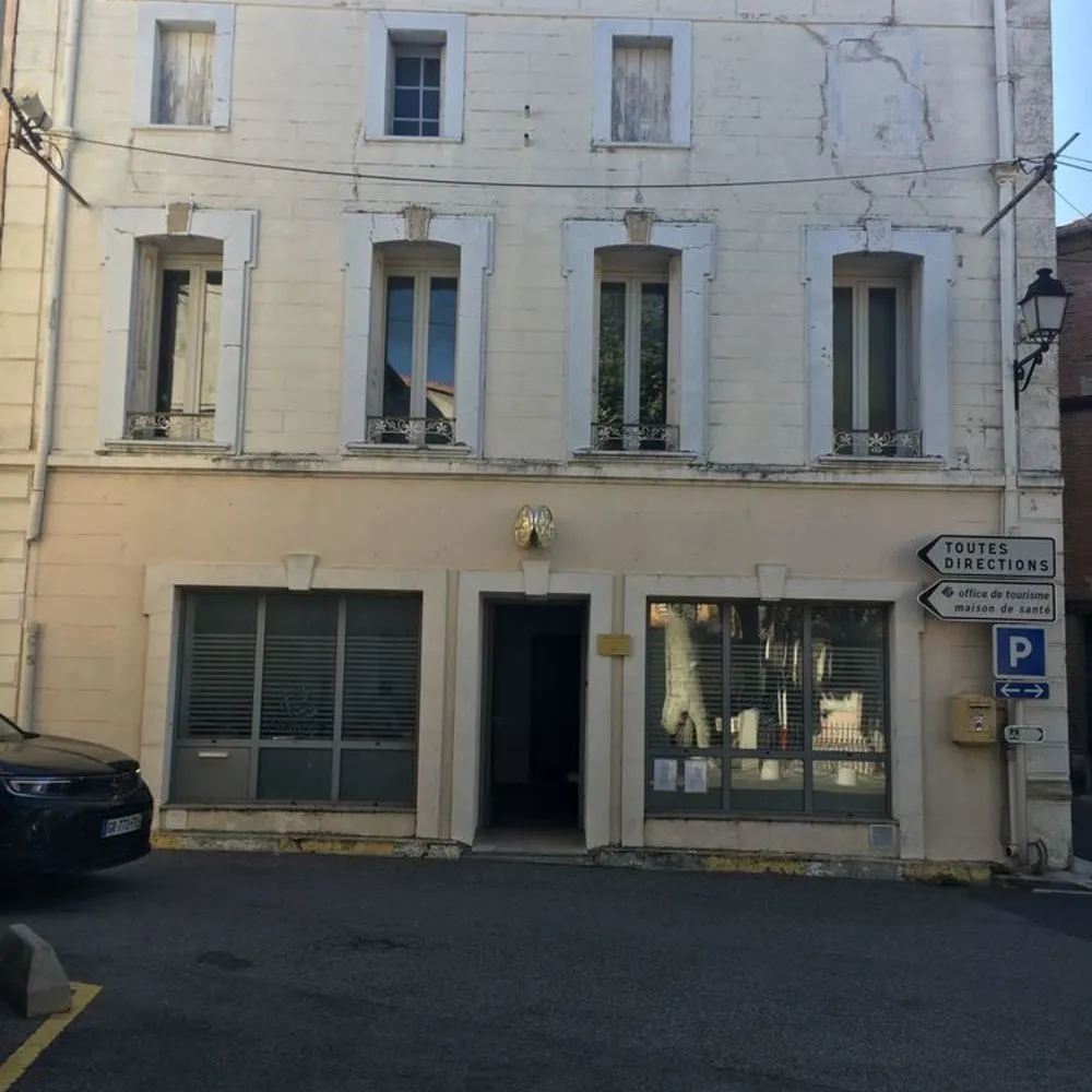 35minutes de PERPIGNAN, immeuble environ460m2sur 3 niveaux. - Photo 1