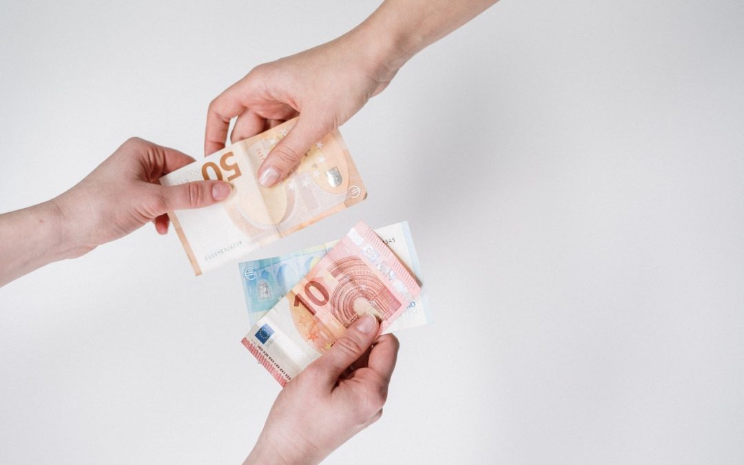 Investir 50 000 euros en commun dans l’immobilier et profiter des taux bas